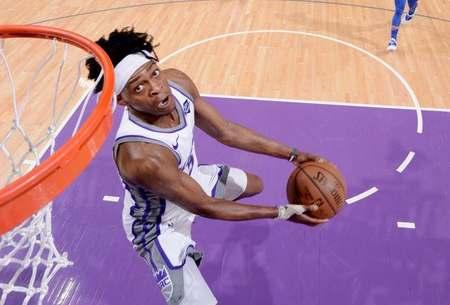 一个充电的 一个充电的